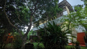Mango tree view holiday house